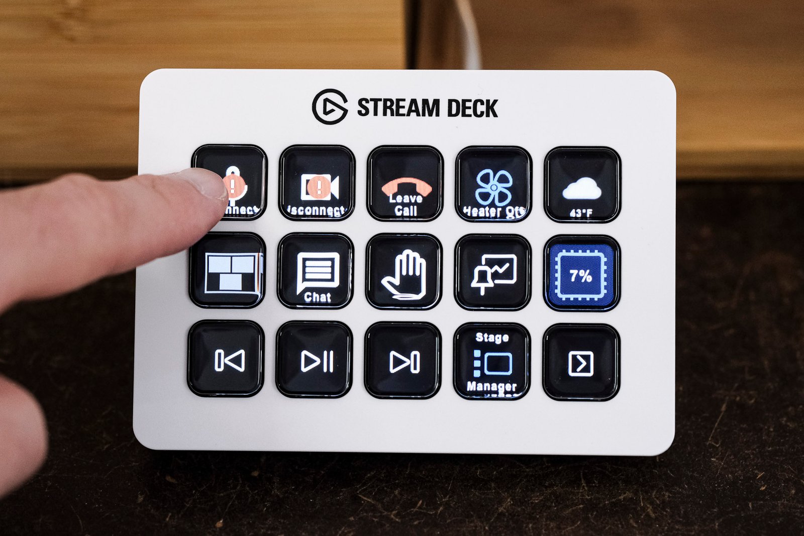 AI can push your Stream Deck buttons for you - hrgpt.in